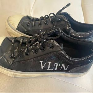Beatiful Valentino Shoes 100% original